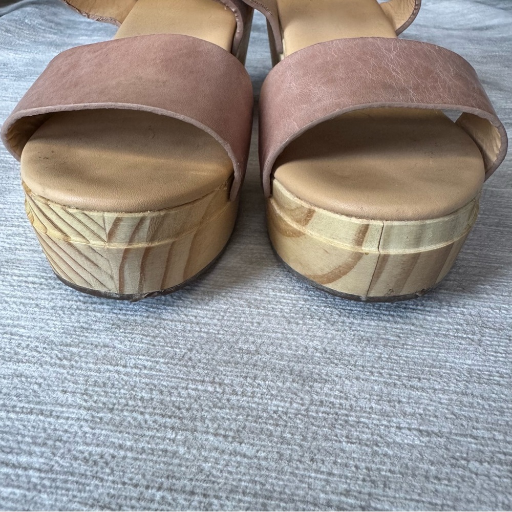 Nisolo All-Day Open Toe Clog in Desert Rose - Picture 6 of 9